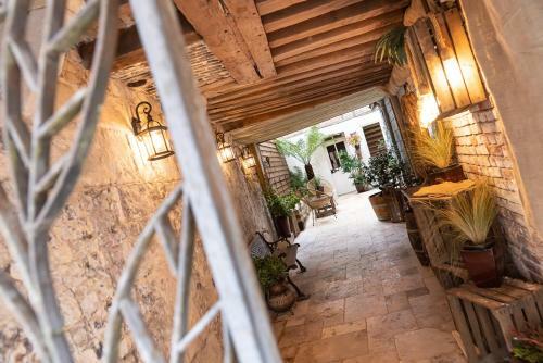 Apartamento Le Patio / Les Suites Romantiques Du Grenier � Sel