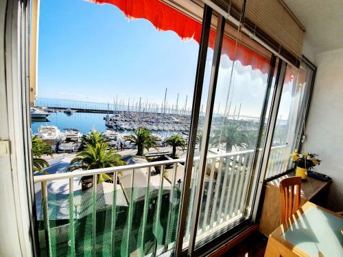 Apartamento Hy�res Port T3 Face � La Mer
