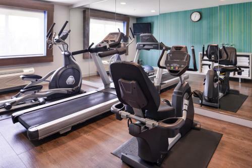 Holiday Inn Express Hotel & Suites Elgin