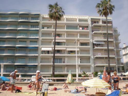 Guillaumont Apartment