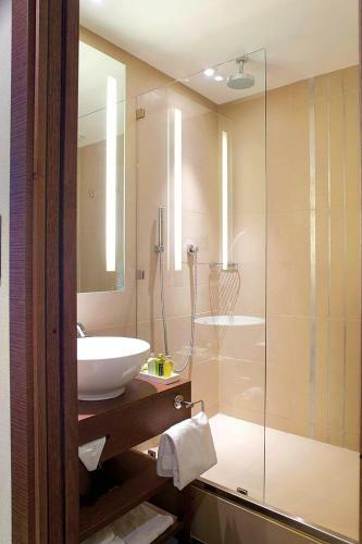 AC Hotel By Marriott Ambassadeur Antibes - Juan Les Pins