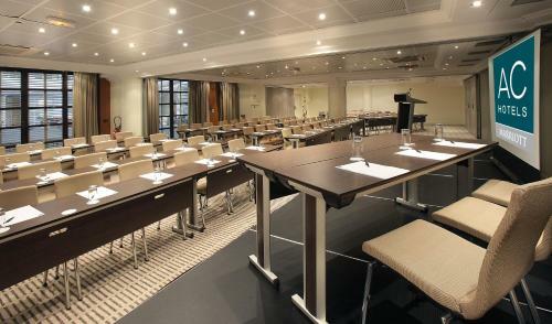 AC Hotel By Marriott Ambassadeur Antibes - Juan Les Pins