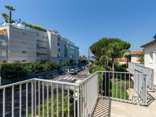 Enticing Villa In Juan-les-pins At 100 M From The Beach