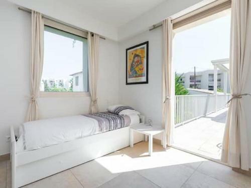Enticing Villa In Juan-les-pins At 100 M From The Beach