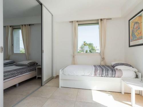 Enticing Villa In Juan-les-pins At 100 M From The Beach