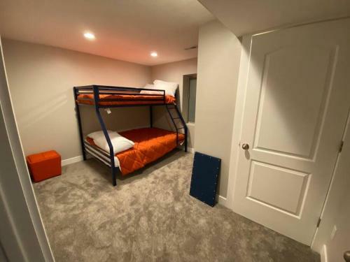 Villa Relax Or Play! Close To Everything; Sleeps 11.
