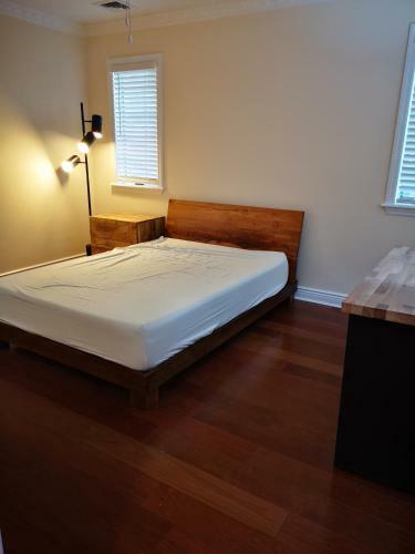 Den & Family Rm With 1 Bedroom
