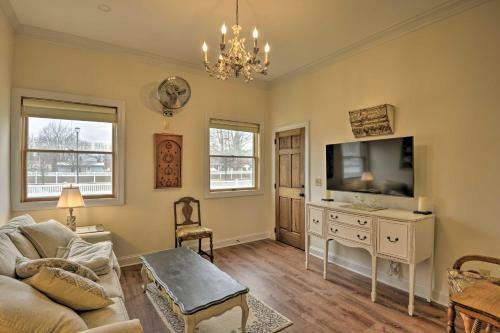 Unique Pet Friendly Home - 3 Mi To Dundee Wineries