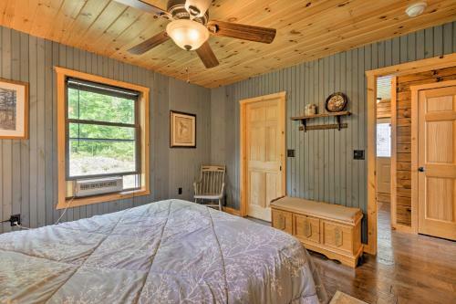 Quiet Adirondack Cabin On Private Lake!