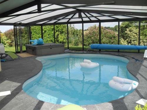 Apartamento Bretagne,maison Avec Piscine Et Spa