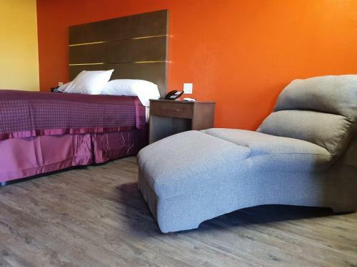 Chaparral Motel Hallettsville
