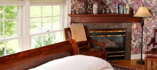 Bed & Breakfast Inn At The Round Barn Farm