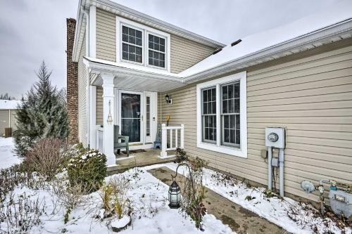 Penfield Townhome 10 Mi To Downtown Rochester