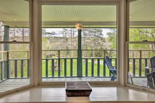 Penn Yan Getaway With Spacious Deck And Yard!