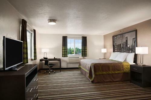 Hotel Super 8 Portland Airport