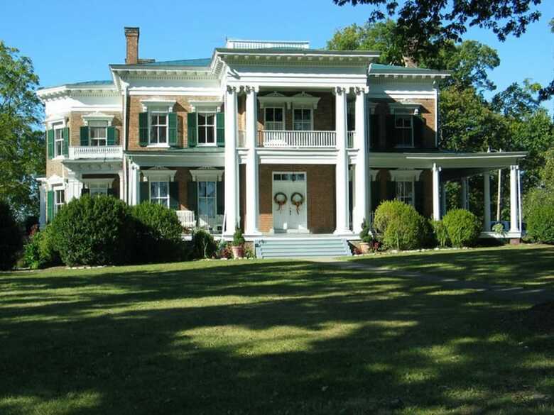 Rockwood Manor Bed & Breakfast
