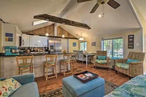 Lakeside Kent Home With Pier And Boat Ramp Access