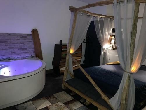 Hostal D�sirad Spa Privatif Et Piscine Couverte