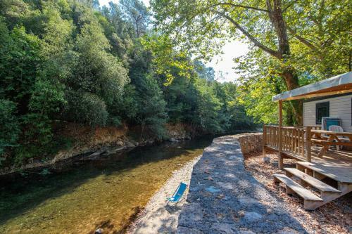 Camping Au Vallon Rouge **** - Maeva