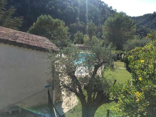 Villa De Charme Avec Vue Superbe � 10 Km De La Mer