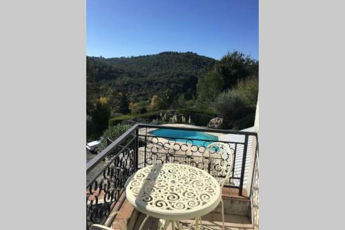 Villa De Charme Avec Vue Superbe � 10 Km De La Mer