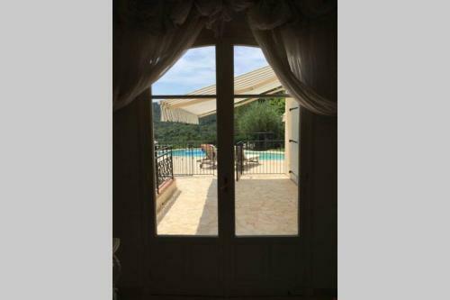 Villa De Charme Avec Vue Superbe � 10 Km De La Mer