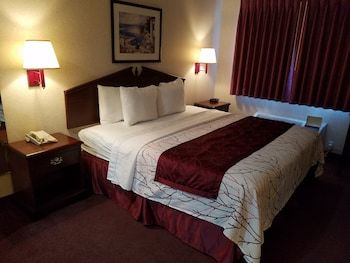 Guesthouse Hotel & Suites Portland