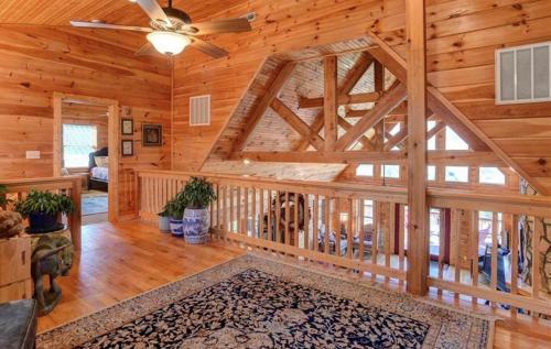 Black Mountain Hilltop Retreat