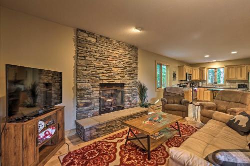 Updated Beech Mountain Home With Deck And Grill!