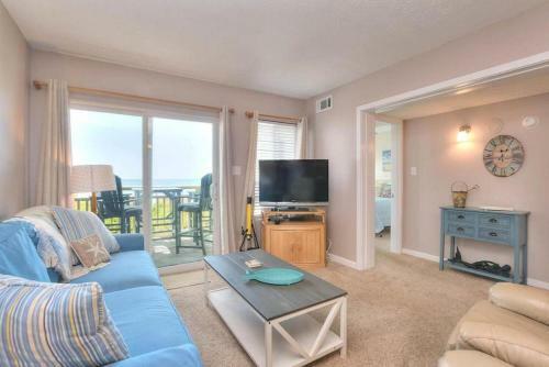 Oak Island Beach Villa 107- Stars & Seas