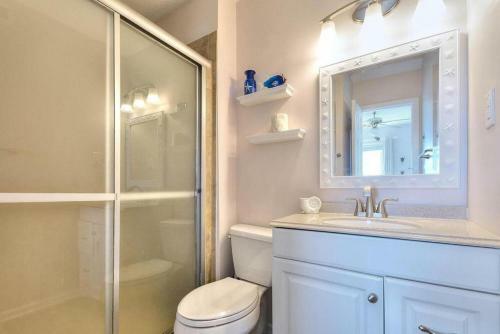 Oak Island Beach Villa 107- Stars & Seas