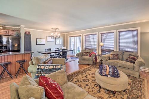 Apartamento Beech Mountain Retreat With Decks And Mtn Views!