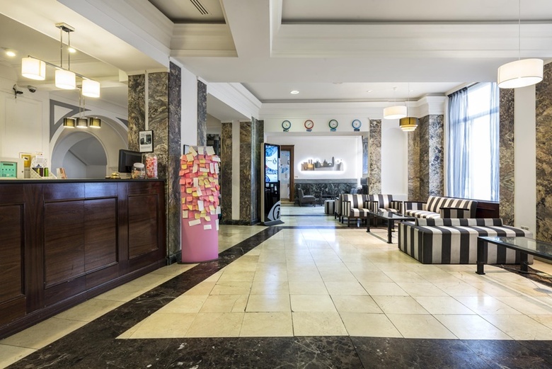Hotel Oriente Atiram