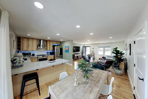 Crestview Cottage