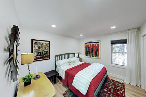 Crestview Cottage