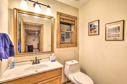 Spacious Elk Park Lodge With Hot Tub And Fire Pit