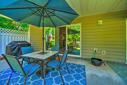 Henrico Hideaway With Lake Access And Boat Slip!