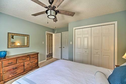 Henrico Hideaway With Lake Access And Boat Slip!