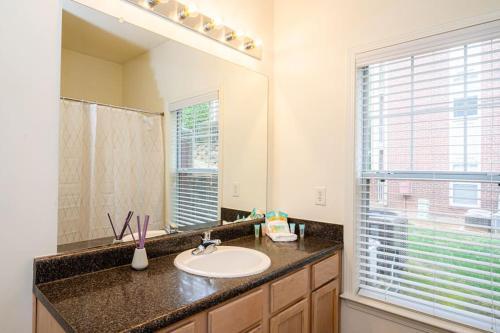 Apartamento Viagem Spacious 2br With Gym, Pool & Balcony