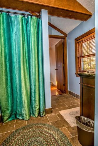 Lodge The Poplars At Bearwallow Mountain