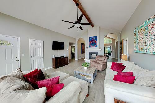 Serenity Mountain Oasis