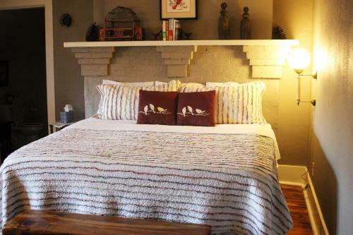 Posada Laughing Heart Lodge