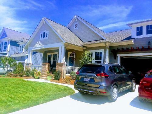 Spacious Contemporary Cottage Home (queen Bdrm)