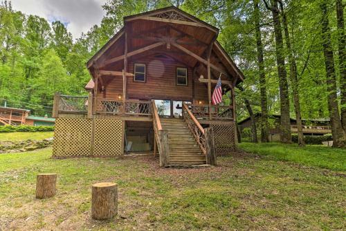 Updated Cabin Less Than 10 Miles To Skiing And Hiking!