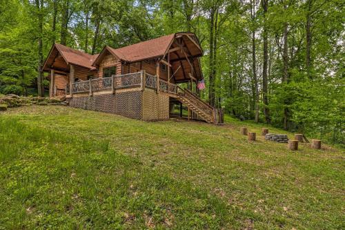 Updated Cabin Less Than 10 Miles To Skiing And Hiking!