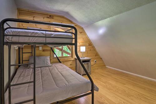Updated Cabin Less Than 10 Miles To Skiing And Hiking!