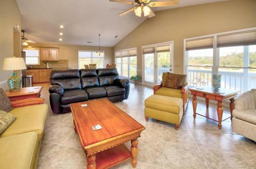 108 W Yacht Drive