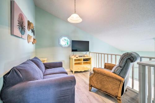 Oak Island Home Heated Outdoor Pool And Bikes!