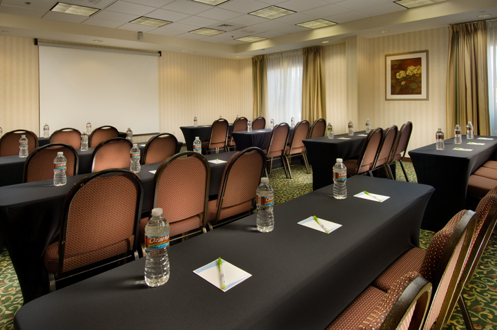 Hotel Fairfield Inn & Suites Marshall