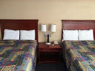 Hotel Rodeway Inn At Fort Lee